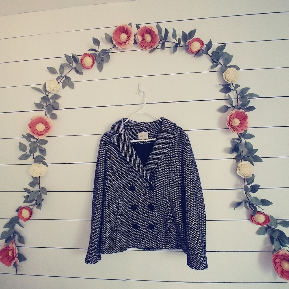 Size M EUC Loft Peacoat